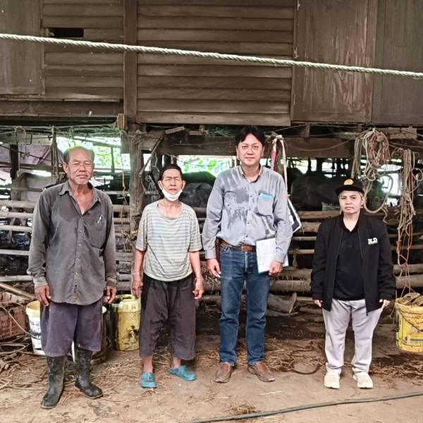 สำนักงานปศุสัตว์จังหวัดนครนายก เก็บข้อมูลและให้ความช่วยเหลือเกษตรกรที่ได้รับผลกระทบจากสถานการณ์น้ำท่วม 