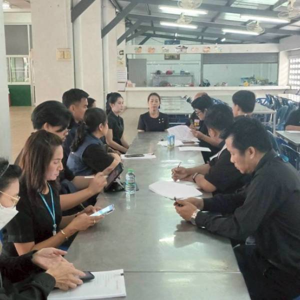 โครงการอาหารเสริม (นม) โรงเรียน